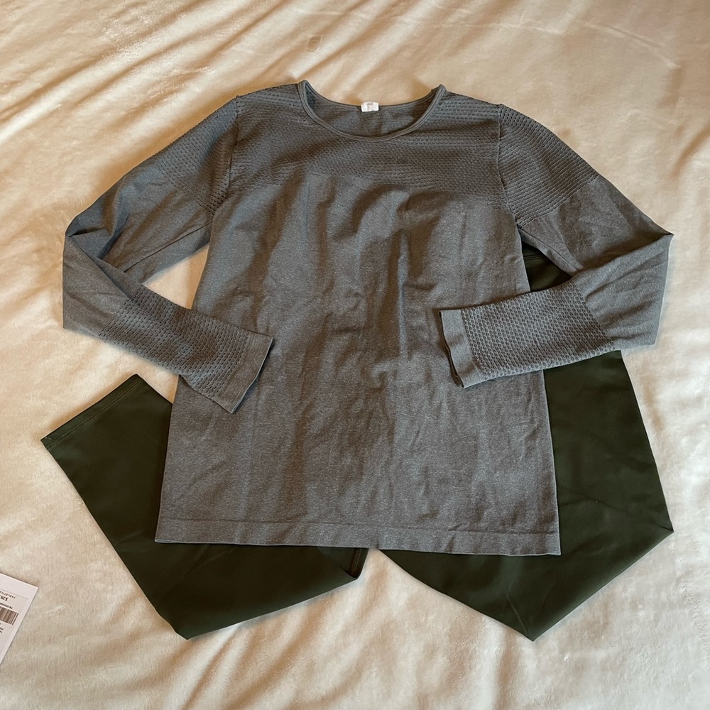 Fabletics bundle - Picture 2 of 6
